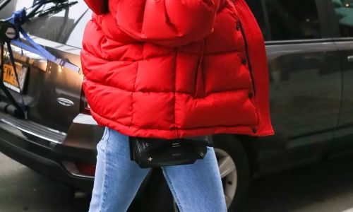 羽绒服羽绒洗成一个疙瘩了怎么办 羽绒服羽绒洗成一个疙瘩了怎么办