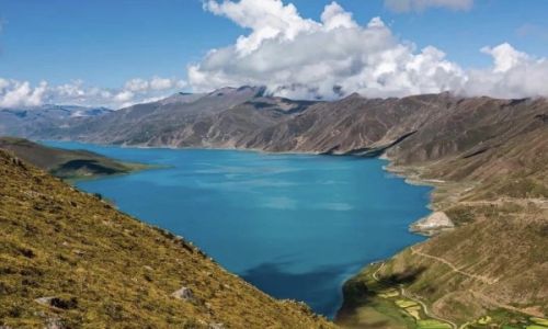 白云回望合青蔼入看无的意思 白云回望合青蔼入看无的意思