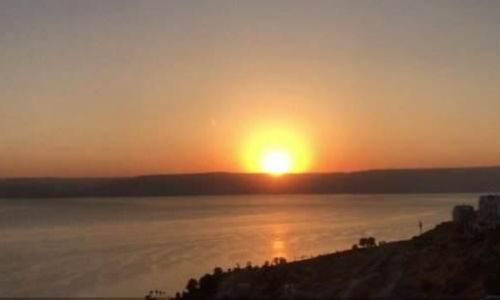 形容江景很美的词语有哪些 形容江景很美的词语有哪些